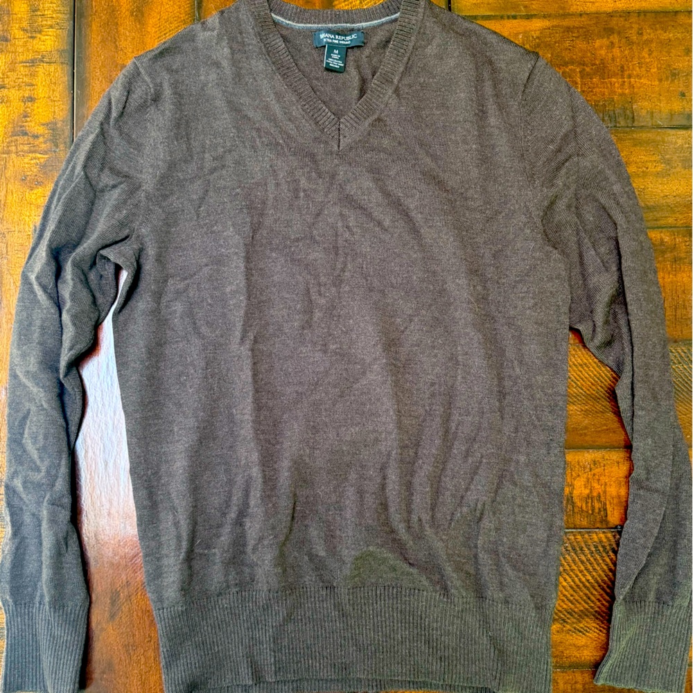 Banana Republic v neck sweater